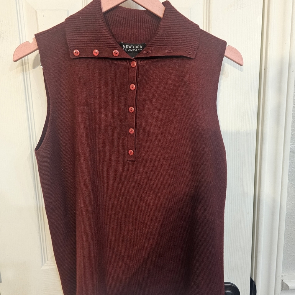 Women's Sleeveless Button-up Sweater